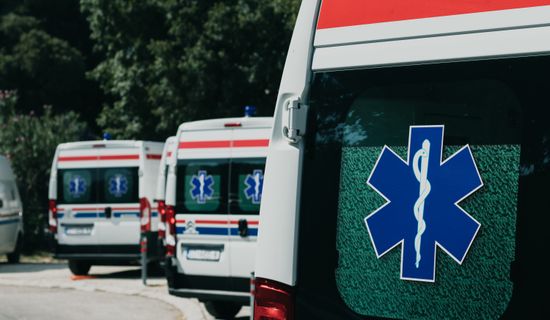 甘孜救护车转运病人过路高速收费吗?